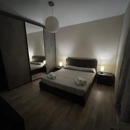 Residenza Del Parco 콰르투치우